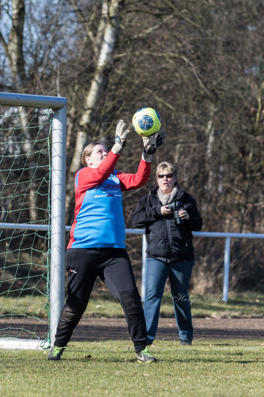 Bild 289 - Frauen TV Trappenkamp - TSV Gnutz : Ergebnis: 0:5